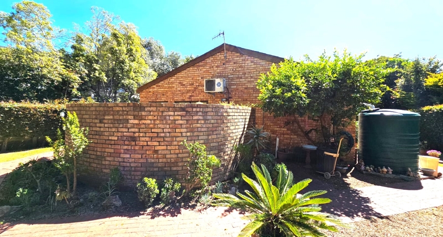 3 Bedroom Property for Sale in Lemoenkloof Western Cape